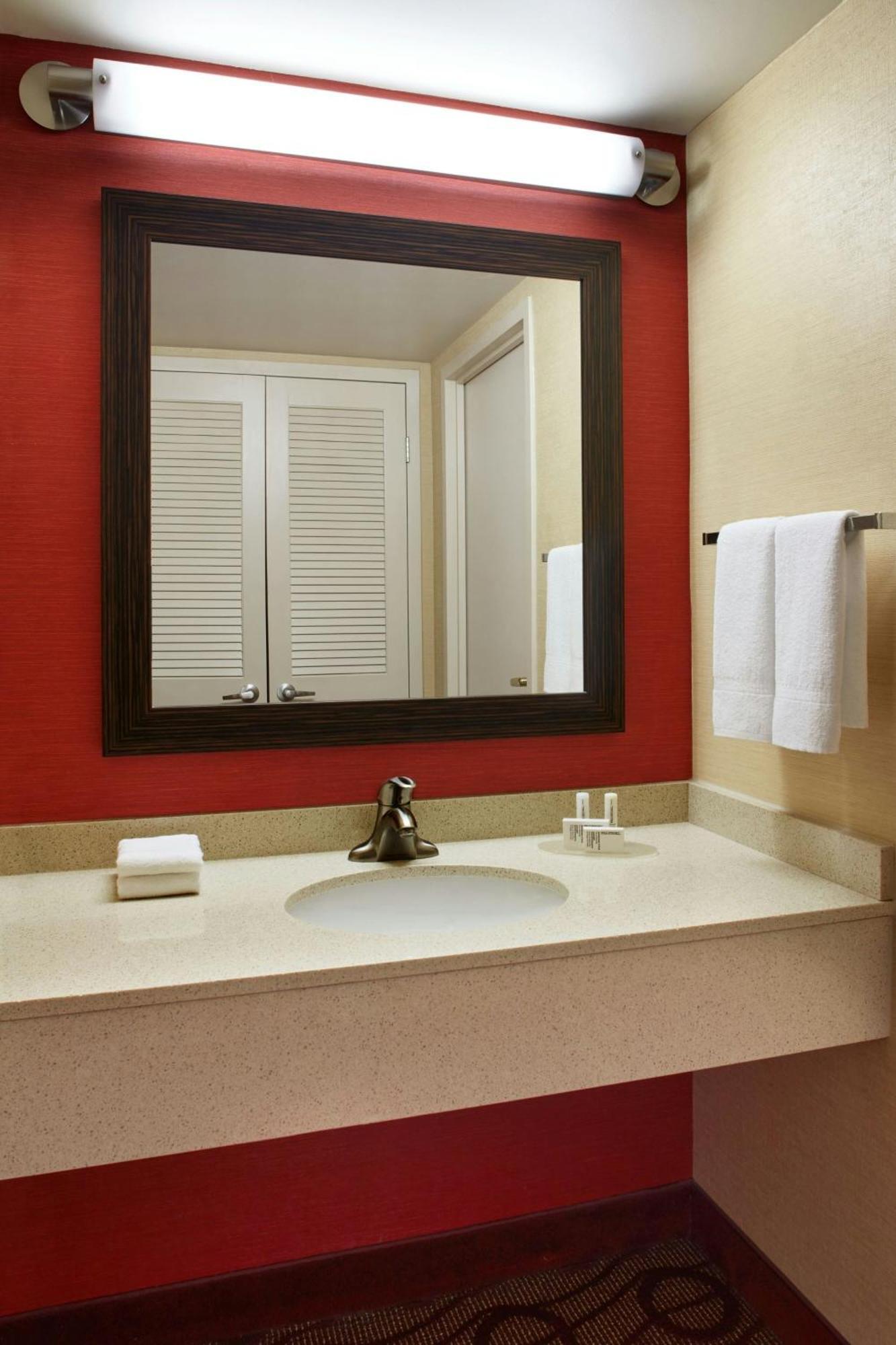 Courtyard By Marriott Niagara-Fälle Exterior foto